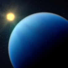 The gap in exoplanet sizes could be caused by certain mini Neptunes actually shrinking over time.