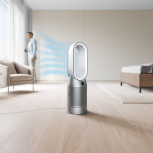 Dyson Purifier Hot+Cool HP07 with blue airflow 